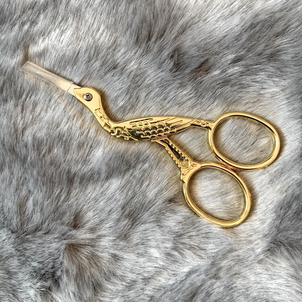 *SOLD* Vintage Stork Embroidery Scissors